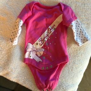 5 for $25–NEWBORN ONESIE- GIRLS